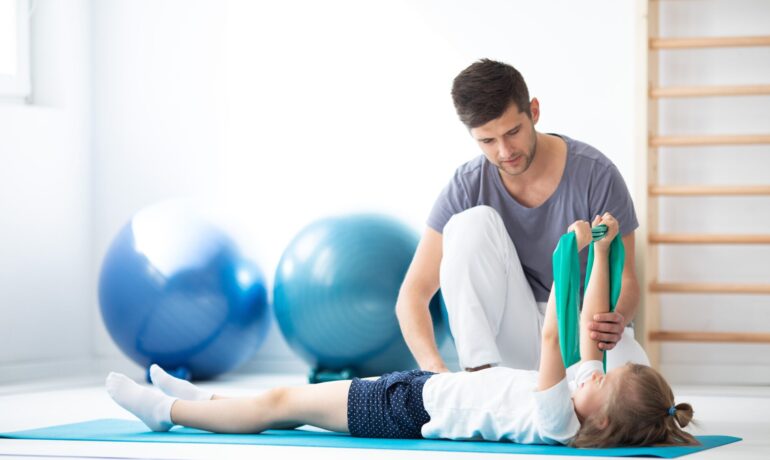 kinetoterapie pediatrica, consultatie kinetoterapie pediatrica, consult kinetoterapie pediatrica